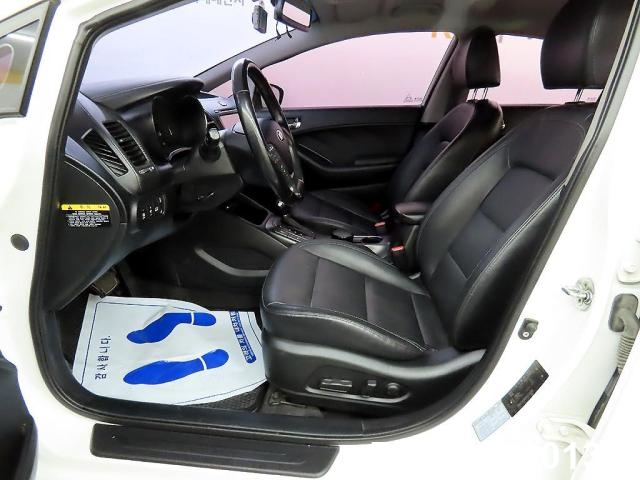  Kia / K3 Stock No. 20132